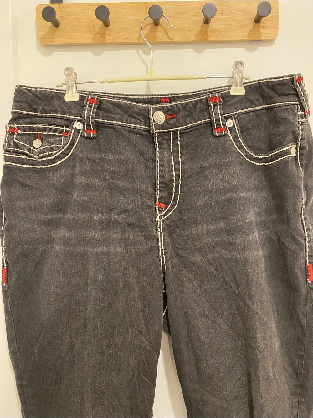 True Religion Black Jennie Curvy Mid Rise Super Skinny Womens Size 36 Red Stitch - Picture 5 of 8